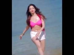 Bollywood actress Tamanna hot navel show