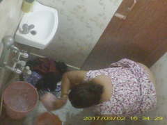 BBW Mature Indian Bengali Milf Rina Washing In Bathroom